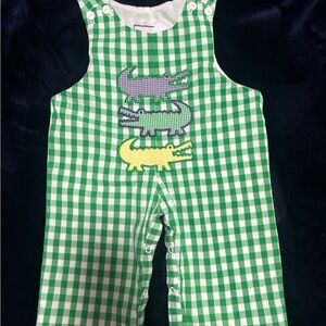 MARDI GRAS OUTFIT WITH EMBROIDERED ALLIGATORS